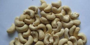 W240 Cashew Kernels