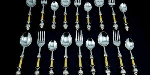 30 Piece Cutlery Set
