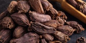 Black Cardamom Pods