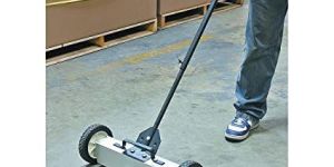 Magnetic Floor Sweeper