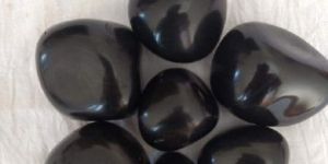 Black Pebbles