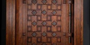 Wooden Door Polishing Service