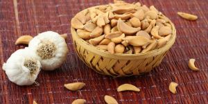 Dehydrated Garlic Flakes