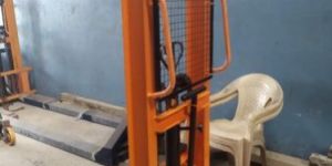 Maruti Hand Stacker