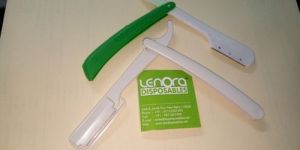 Disposable Ustra Razor