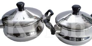 Classic Belly Dish Set With Bakelite Handle -4 Pcs