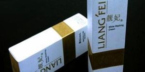 Multicolor Printed Box