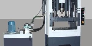 Compacting Hydraulic Press