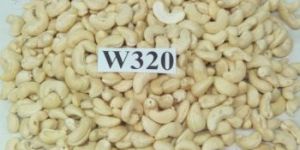 WW 320 Cashew Nuts