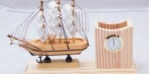 Wooden Boat Pen Holder