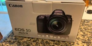 Canon EOS 5D Mark IV Digital SLR Camera