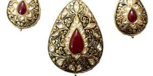 Kundan Pendant Set