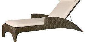 Outdoor Wicker Lounger