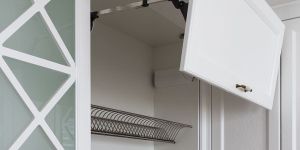 Bi-Folding Lift Stay