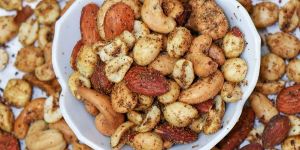 Garlic Flavoured Nuts