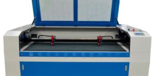 CO2 Laser Cutting Machine