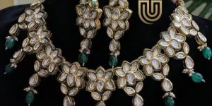 NS-723 Kundan Bridal Necklace Set