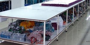 Cloth Cutting Table