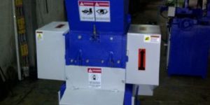 Mid Size Plastic Crushing and Grinding Machine