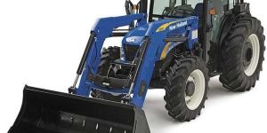 New Holland Tractor Loader