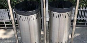 Dustbin with Canopy
