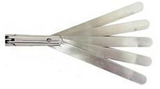 Fan Retractor