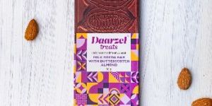 Daarzel Treats Milk Cocoa Bar with Butterscotch Almond