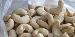 Organic Cashew Nuts