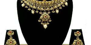 Antique AD Necklace Set