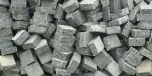 Handcut & Tumbled Cobble Black Limestone Tiles