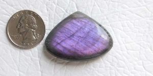 Light Purple Labradorite Gemstone