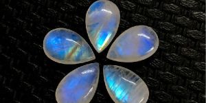 Natural Rainbow Moonstone