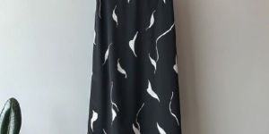 Black a Line Skirt Printed