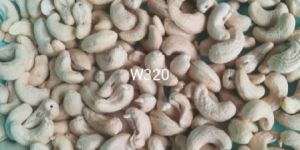 W320 Cashew Kernels