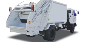Garbage Compactor Truck