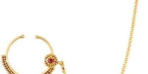 Gold Nathiya with Long Chain