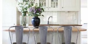 Rajtai Bar Chair Set for Cafe