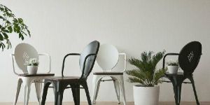 Rajtai Classic Iron Bar Chair Set for Restaurant