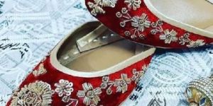 Velvet Touch Punjabi Jutti