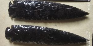 OBSIDIAN ARROWHEADS