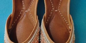 Ladies Punjabi Juttis