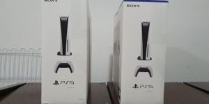 Sony PlayStation 5 Console (Sony PS5) Disc Version