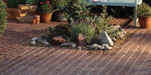 Mandana Red Sandstone Cobbles