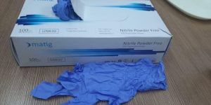 Nitrile Examination Gloves