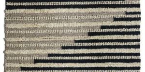 Handwoven Cutshuttle Woollen Rug