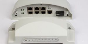 Outdoor Reverse PoE Switch with Fiber Uplink