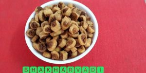 Mini Bhakarwadi Namkeen