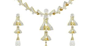 Necklace Certified Christmas New Year and Valentine Day Gold Necklace