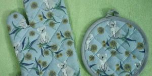 Oven Mitt And Pot Holder