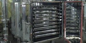 Vacuum Tray Dryer